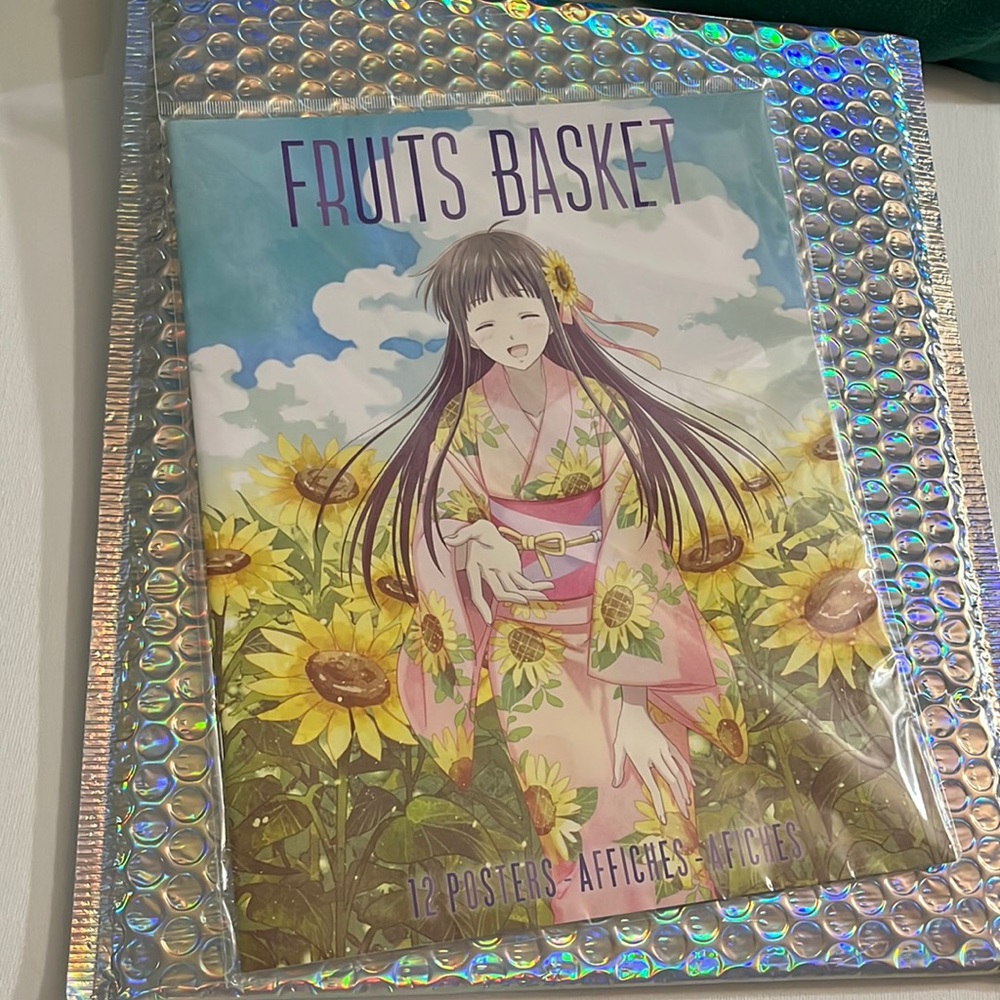| Fruits Basket | Anime | 12 Posters Book